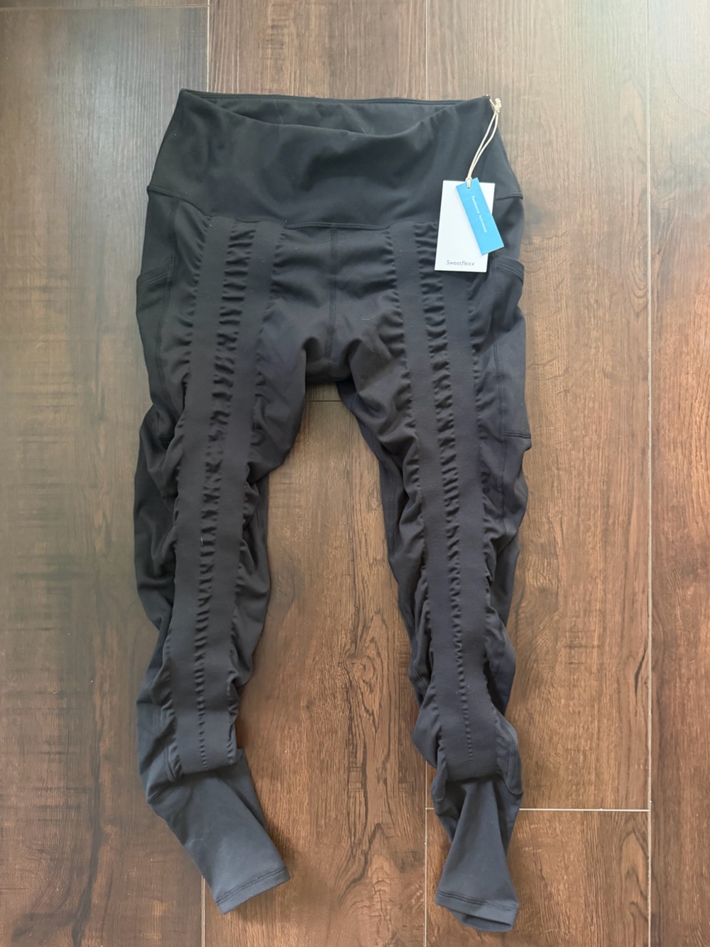 Sweetflexx Ruched Black Leggings NWT Black Reign Compression Legging Size 10